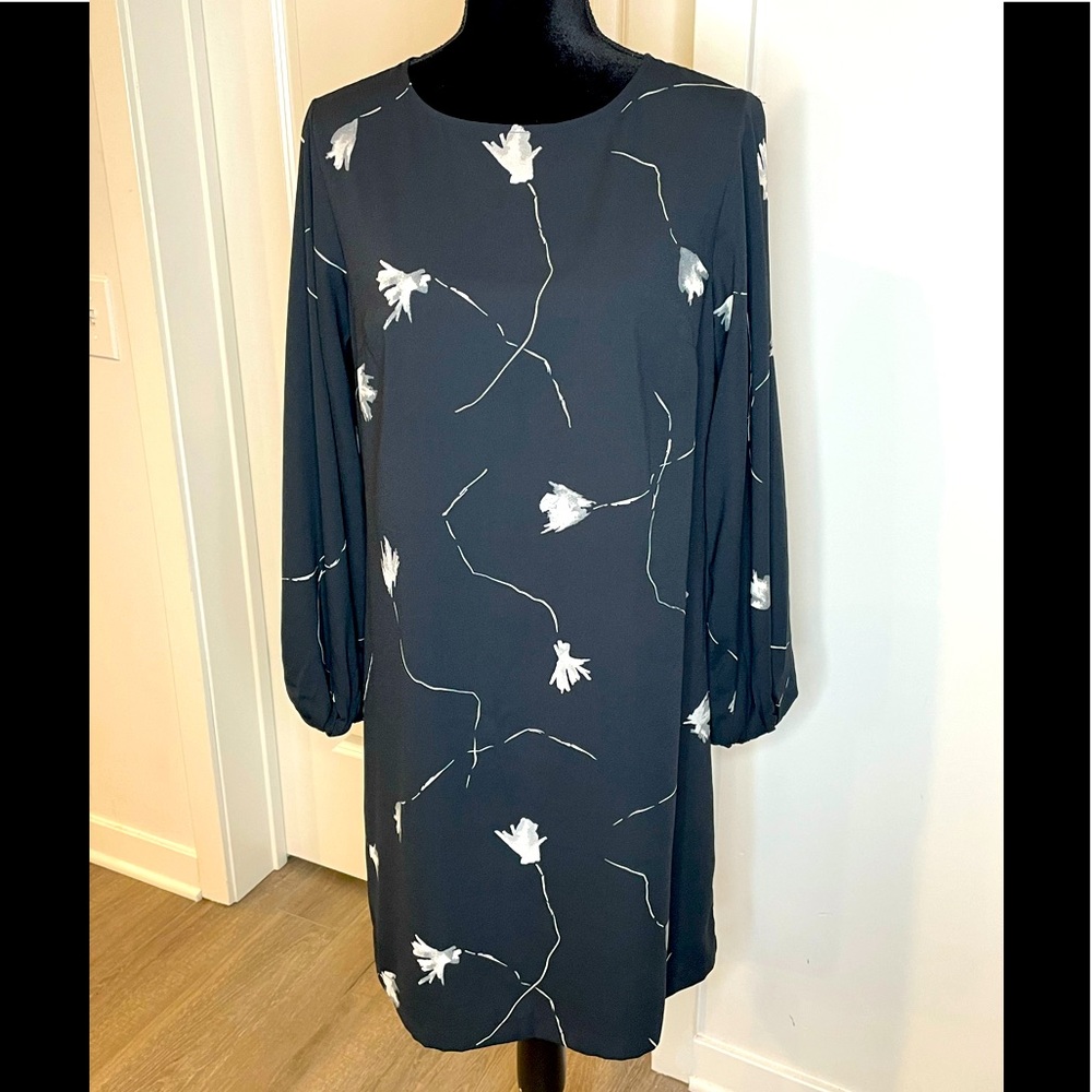 ⚠️LAST CHANCE⚠️ A NEW DAY| “NWOT” Black Floral Tunic Dress - Size Medium